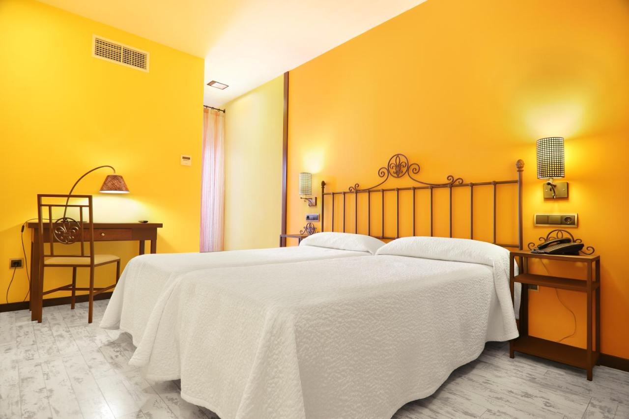 Hotel Moya Honrubia Eksteriør billede