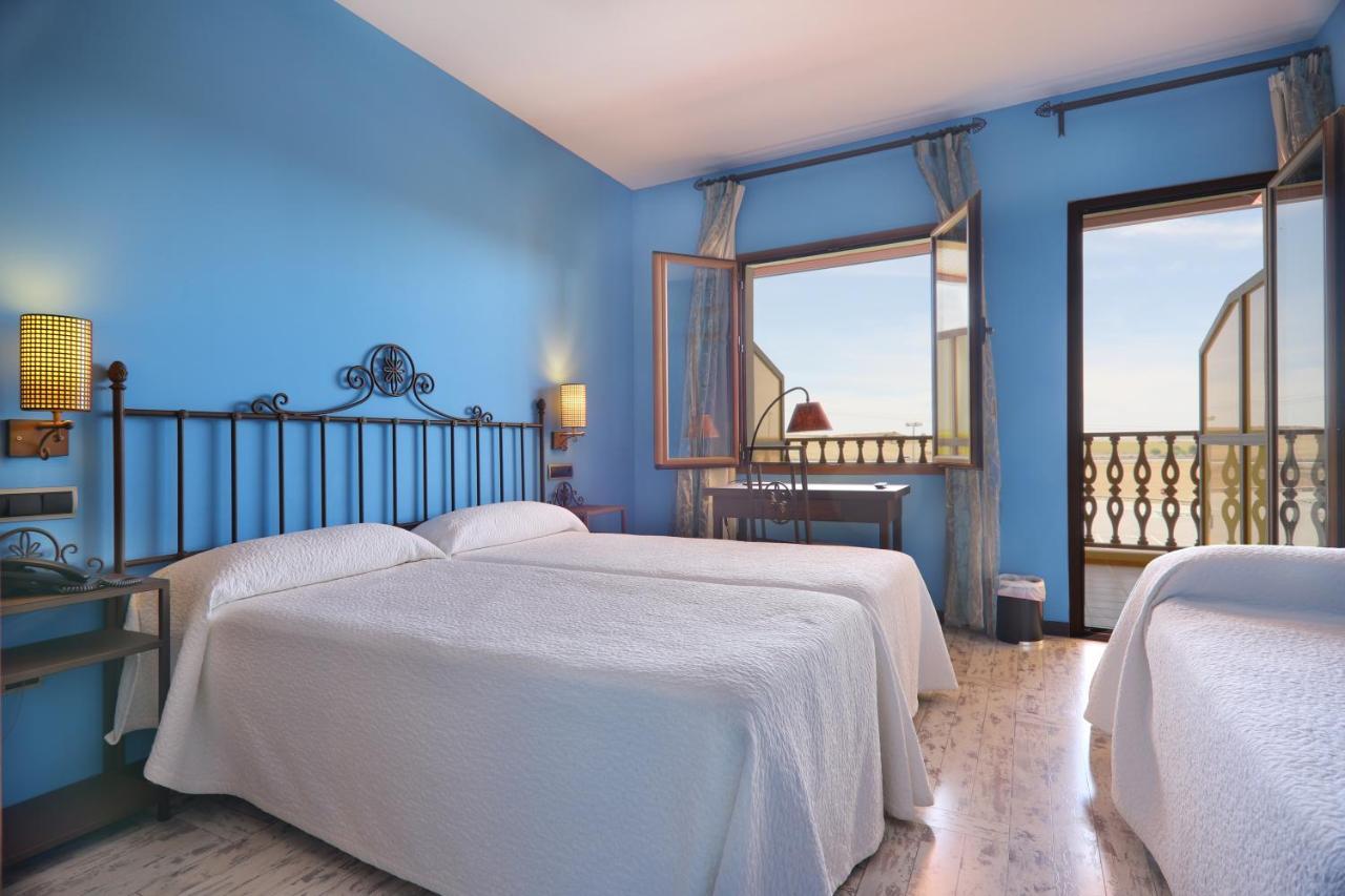 Hotel Moya Honrubia Eksteriør billede